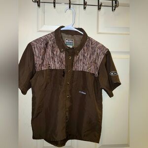 Youth Drake shirt, worn three times. Excellent condition!